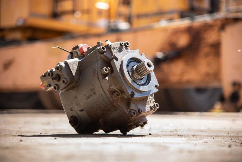 Toutes les informations sur un moteur d'entraînement Liebherr d'occasion